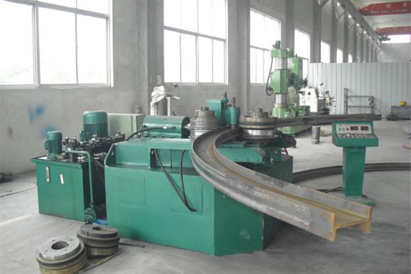 工業(yè)飛速發(fā)展，需要更高精度的型材彎曲設(shè)備